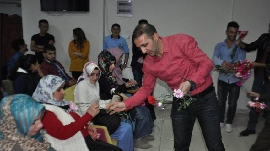 Hakkari&rsquo;de 8 Mart Etkinliği