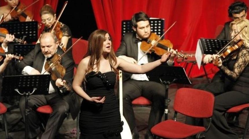 Pa&uuml; Akademik Oda Orkestrası &lsquo;bahar Konseri&rsquo; Verdi