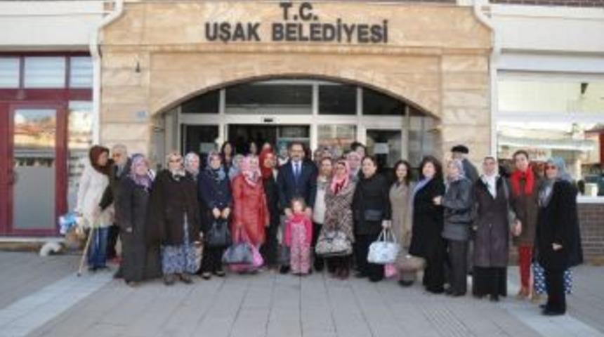 Uşak&rsquo;ta Yaşayan Dar Gelirli 40 Kadına S&uuml;rpriz