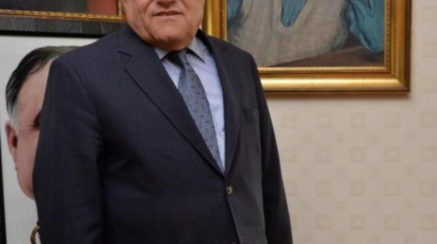 Fuat Avni'nin Su&ccedil;ladığı İşadamı Arslan: Komik Ve Garip