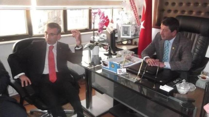 Ak Partili Bozkurt&rsquo;tan Şof&ouml;rler Odası&rsquo;na Ziyaret