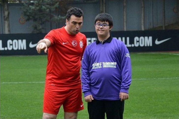 Galatasaraylı Eski Futbolculardan Anlamlı Destek G3