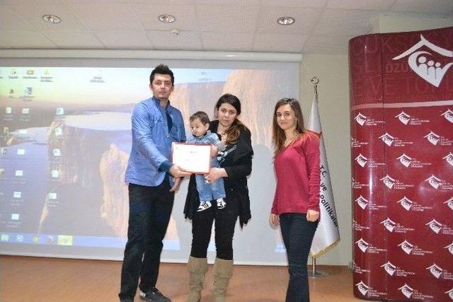 Erzurum’da ’koruyucu Aile Eğitimi’ Sertifika Töreni