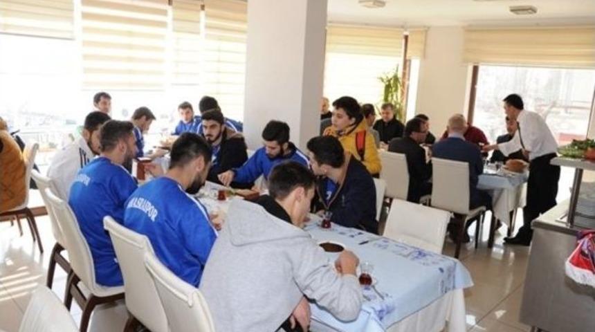 Kaymakam Eser&rsquo;den Amasraspor&rsquo;a Tam Destek