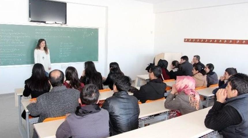 Doğubayazıtlı &Ouml;ğrencilerden İbrahim &Ccedil;e&ccedil;en &Uuml;niversitesi&rsquo;ne Ziyaret