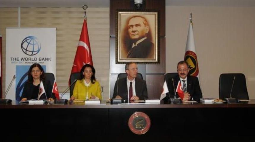 D&uuml;nya Bankası Direkt&ouml;r&uuml; Raiser: T&uuml;rkiye&rsquo;De Son 10 Yılda Yoksul N&uuml;fus Azaldı