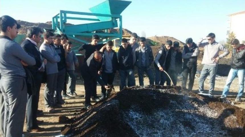 &Ouml;ğrencilere Fidanlıkta Uygulamalı Eğitim