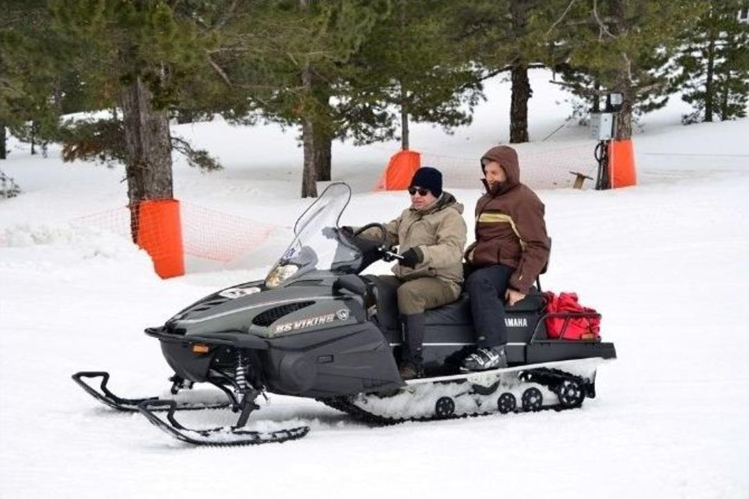 Ak Parti&rsquo;li Başkanların Kayak Keyfi