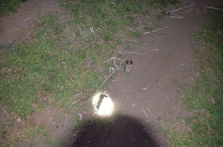 Şarkikaraağaç’ta Boş Arazıde Tnt Patlayıcı Bulundu G4