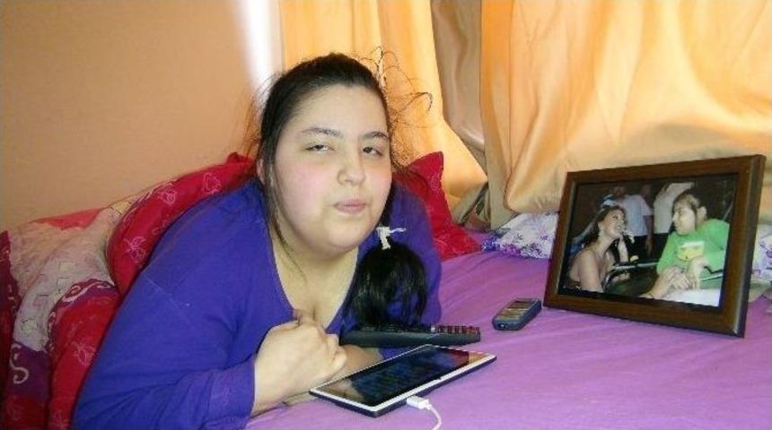 (&ouml;zel Haber) K&uuml;bra 20 Yıldır Yatağa Bağlı Yaşıyor