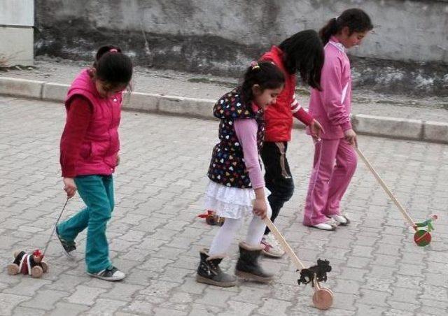 Kadışehri nde Kadınlar Ekolojik Oyuncaklar Üretiyor 3