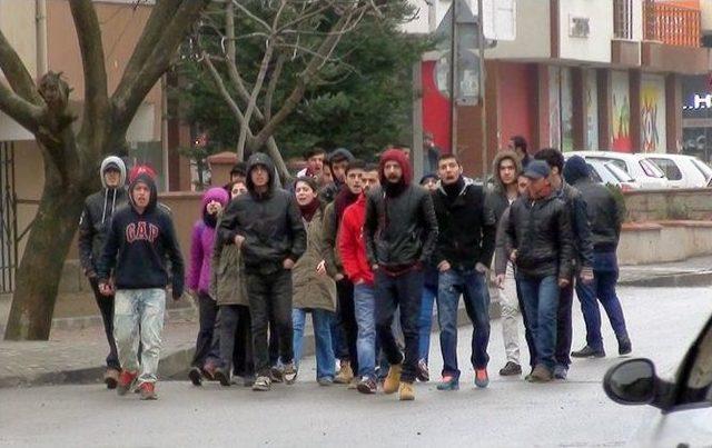 (&ouml;zel Haber) &Ccedil;ekmek&ouml;y&rsquo;de Berkin Elvan Gerginliği 1