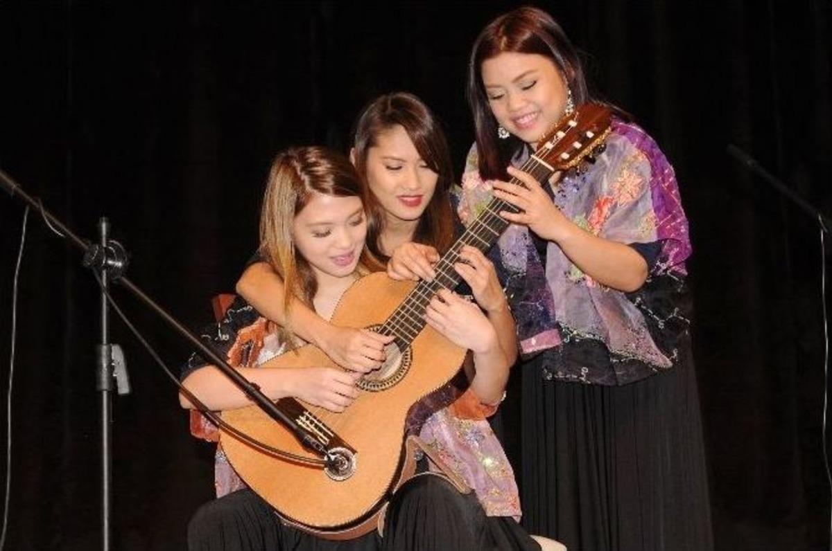 Triplefret&rsquo;ten &Uuml;niversitede Klasik Gitar Dinletisi