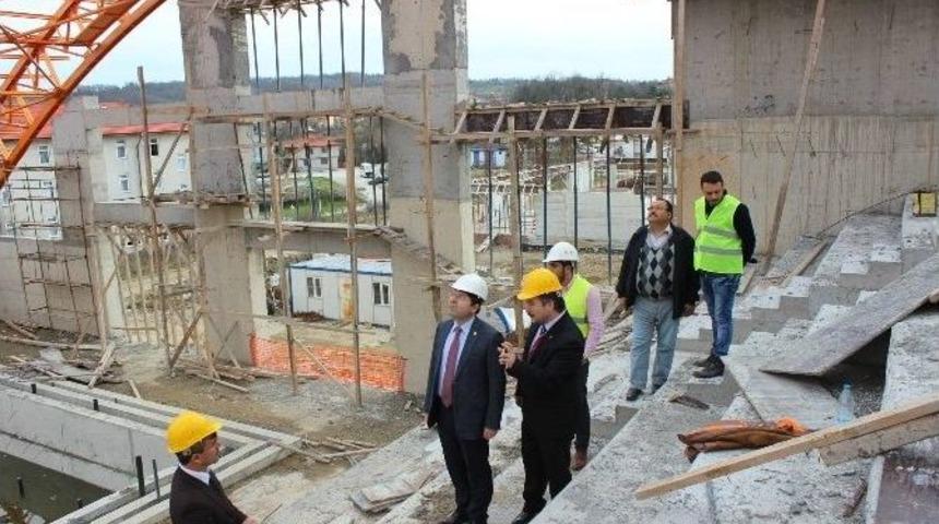 Milletvekili Yılmaz Tun&ccedil;, Bartın Kapalı Y&uuml;zme Havuzu İnşaatını İnceledi