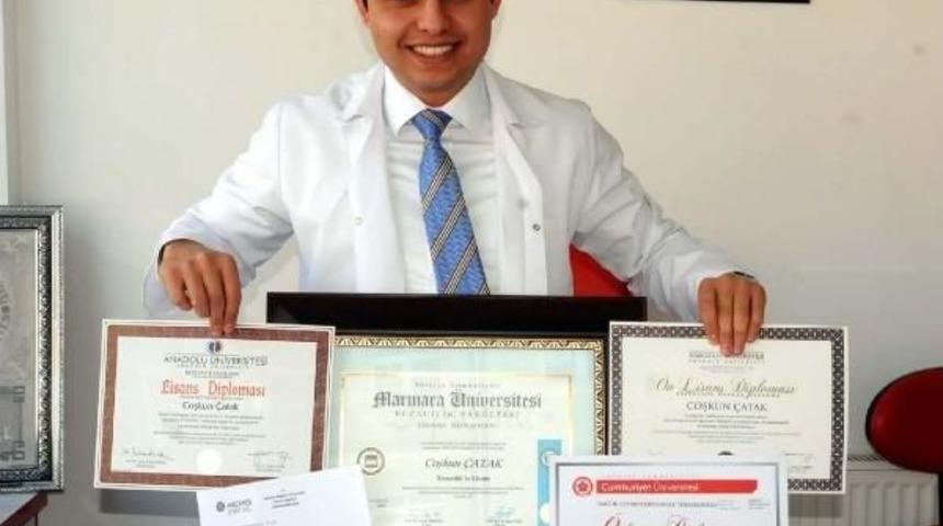 8 Yıla 4 Diploma Sığdırdı, 5'incisi Yolda