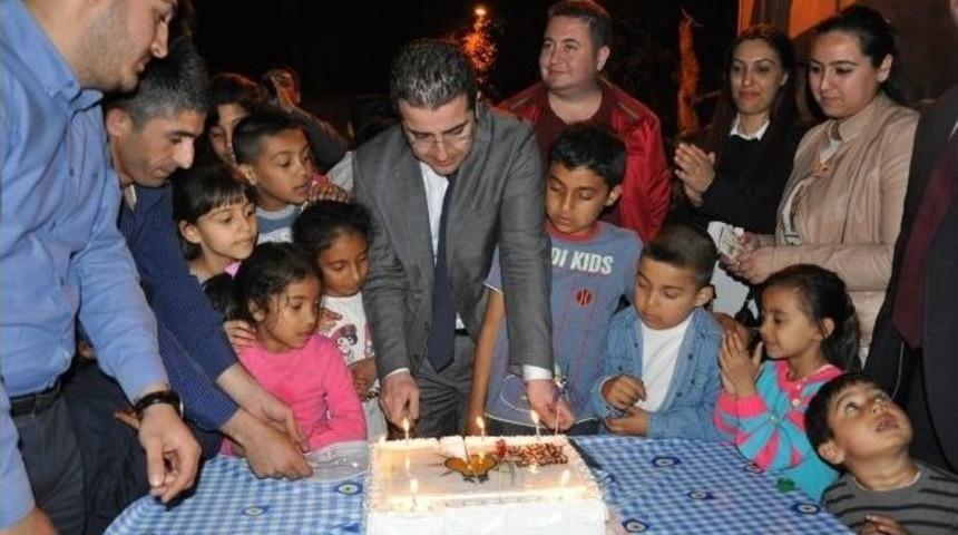 Romanlardan Taşpınar&rsquo;a Doğum G&uuml;n&uuml; S&uuml;rprizi