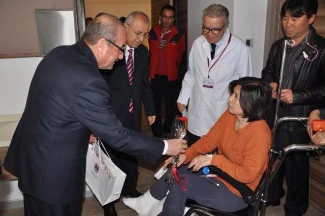 Balon Kazasında Yaralanan Güney Koreli Turistlere Vali den Ziyaret 3