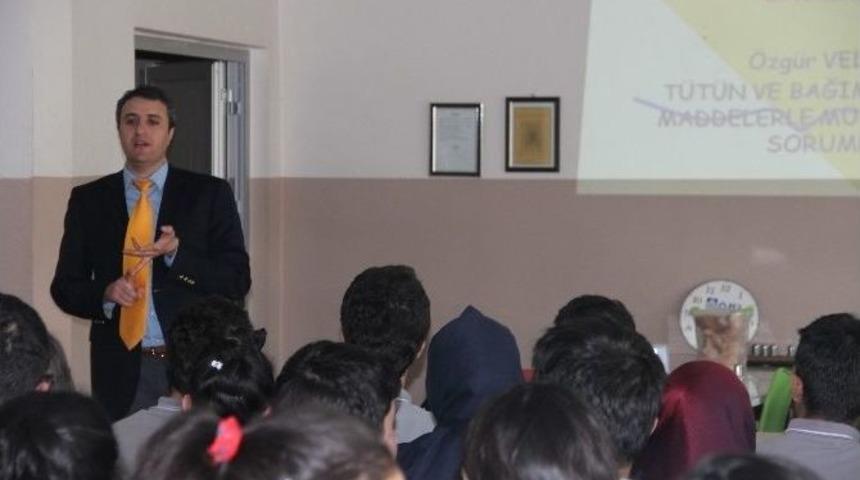 Arkadaş Baskısı Sigaraya Başlatıyor