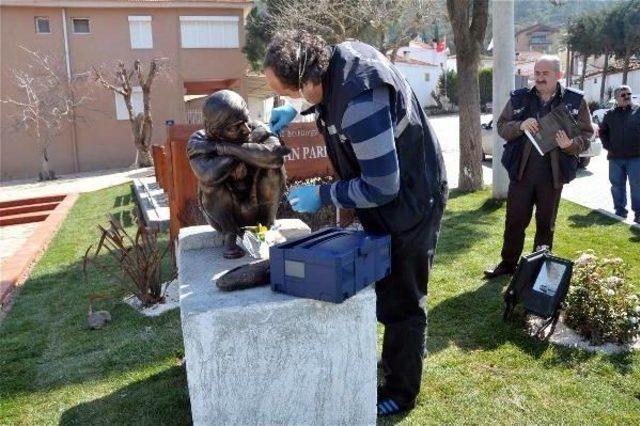 Berkin Elvan Heykeline Çirkin Saldırı