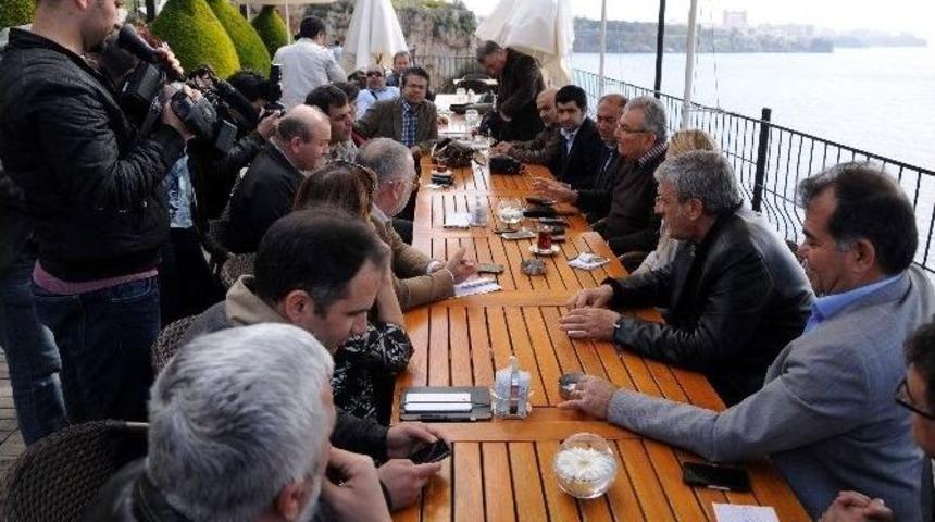 Baykal Chp&rsquo;de &Ouml;n Se&ccedil;im Kararının Konuşulmayanlarını Anlattı