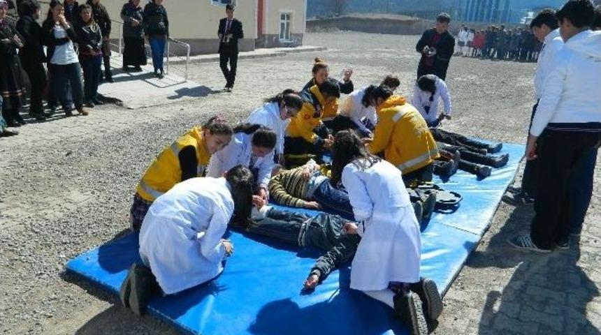 Halitpaşa Yatılı B&ouml;lge Okulunda Tatbikat