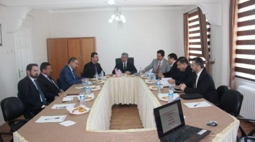 İl&ccedil;e M&uuml;ft&uuml;leri Toplantısı Yeşilli&rsquo;de Yapıldı