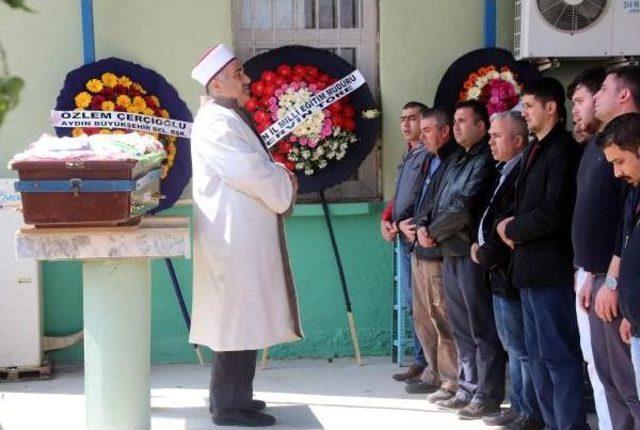 Liseli Sude Gözyaşları Arasında Uğurlandı