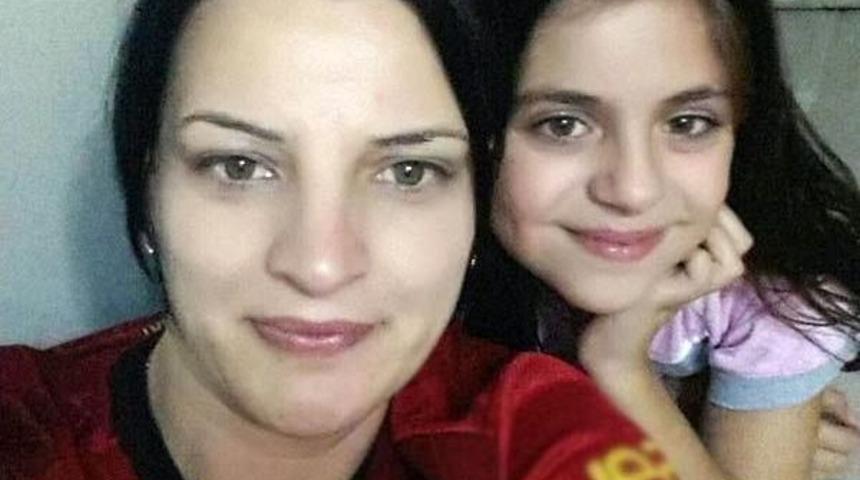 Tem&rsquo;deki Kazada &Ouml;len Anne Ve Kızı Son Yolculuğuna Uğurlandı