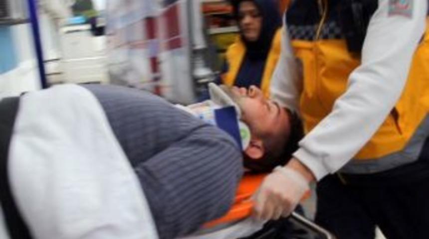 Elektrik Direğinden D&uuml;şen Gen&ccedil; Yaralandı