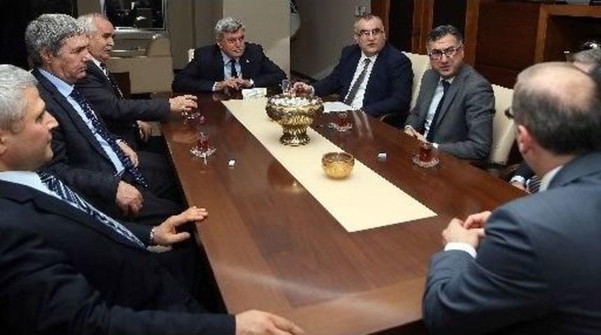 Başkan Karaosmanoğlu, Mali M&uuml;şavirler Odasını Ağırladı