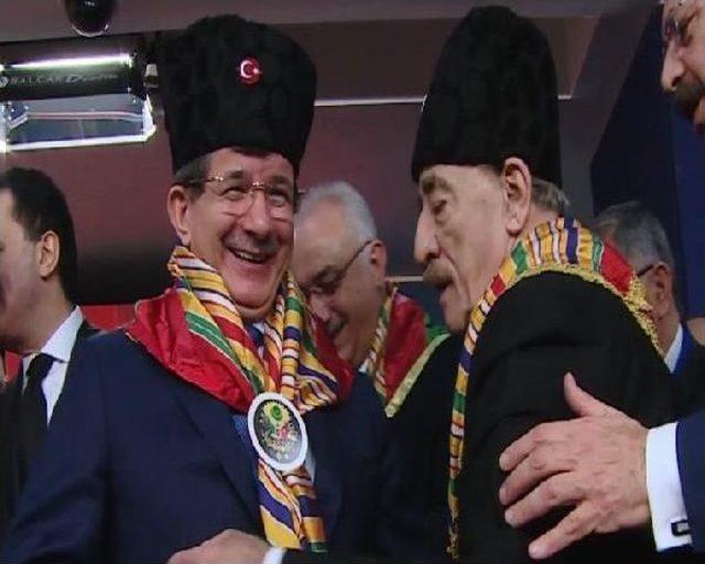 Başbakan Davutoğlu Yörük Türkmen Konfederasyonları Ve Dernekleri Ile Bir Araya Geldi