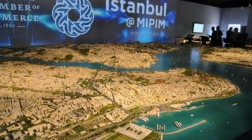 İstanbul'un Dev Maketi Cannes'daki Mıpım Fuarı'nda Tanıtıldı