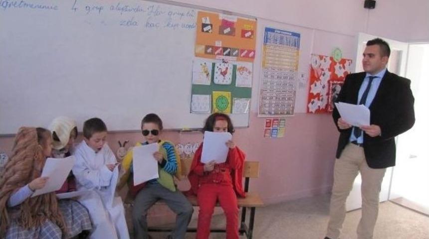 &Ouml;ğrencilere Uygulamalı Tiyatro Kursu