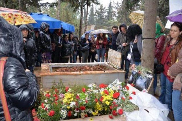 Avrupa Feminist Karavanı, &Ouml;zgecan I&ccedil;in Rotasını Değiştirdi 1