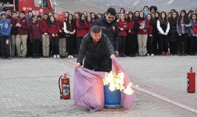 Fen Lisesi nde Yangın Tatbikatı 1