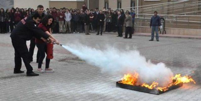 Fen Lisesi nde Yangın Tatbikatı 3