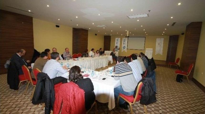 Tredaş Ve Trepaş Y&ouml;neticilerine &rsquo;performans Değerlendirme Sistemi&rsquo; Eğitimi Verildi