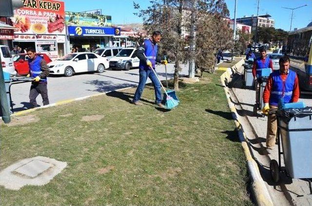 Erciş Belediyesi’nden Bahar Temizliği