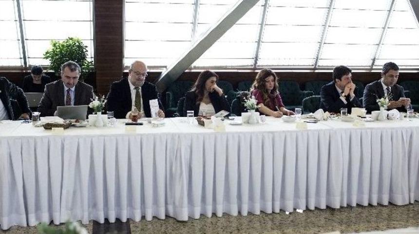 Bakan Kılı&ccedil;, Beşiktaş&rsquo;ın Tur Ge&ccedil;eceğinden Emin