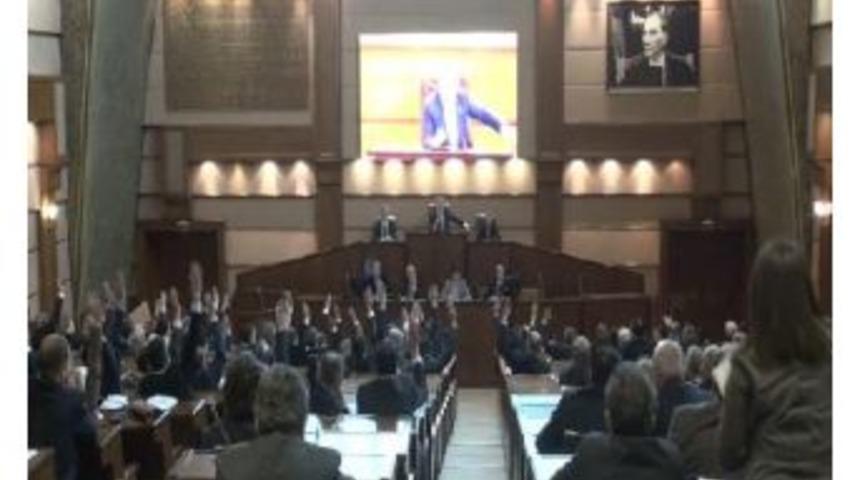 İbb Meclisi'nde "3 Katlı T&uuml;p Ge&ccedil;iş" Gerginliği...