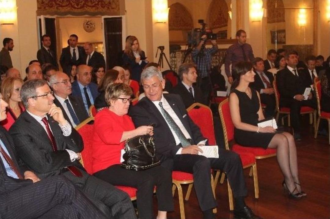 Ab Bakanı Bozkır, Litvanya Milli G&uuml;n&uuml;&rsquo;ne Katıldı