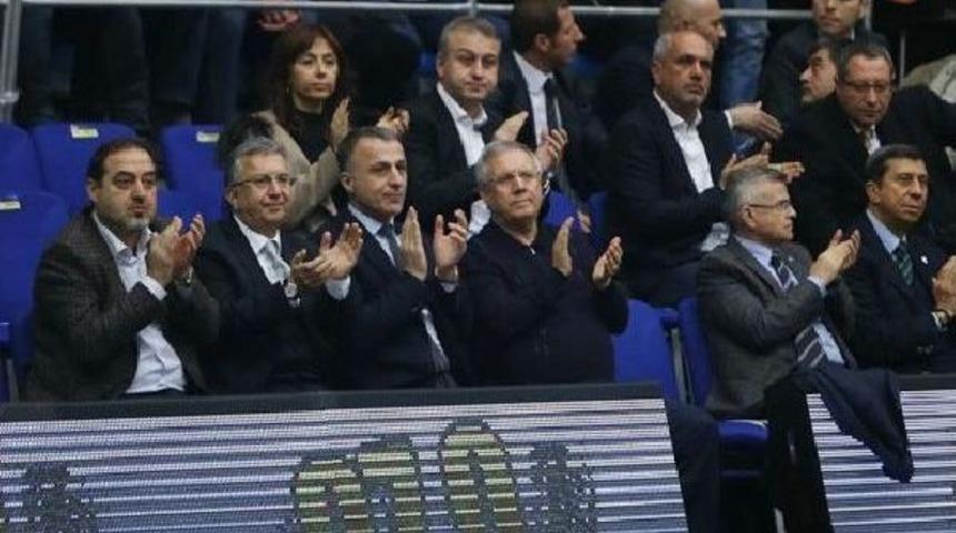 Fenerbah&ccedil;e, Galatasaray Odeabank'ı Eleyerek Final-Four'a Kaldı