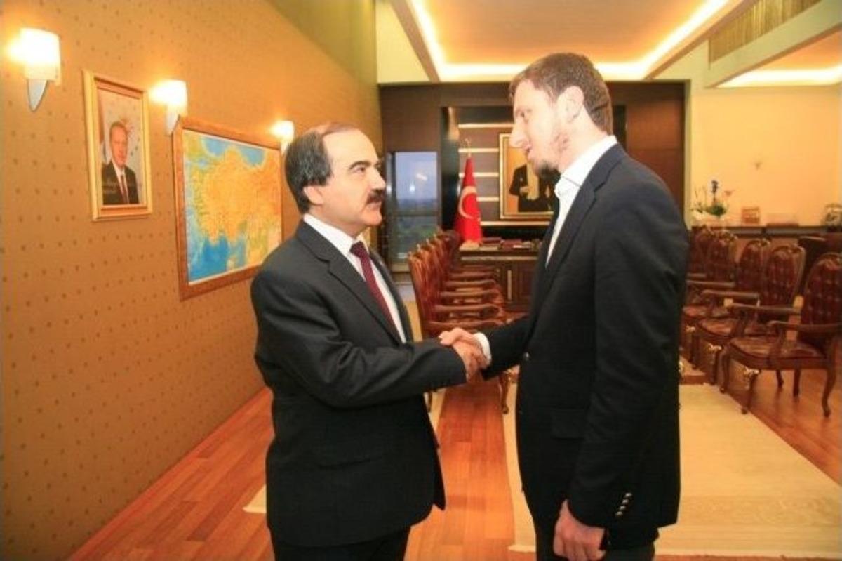 Ak Gen&ccedil;lik&rsquo;ten Vali Coş&rsquo;a Ziyaret