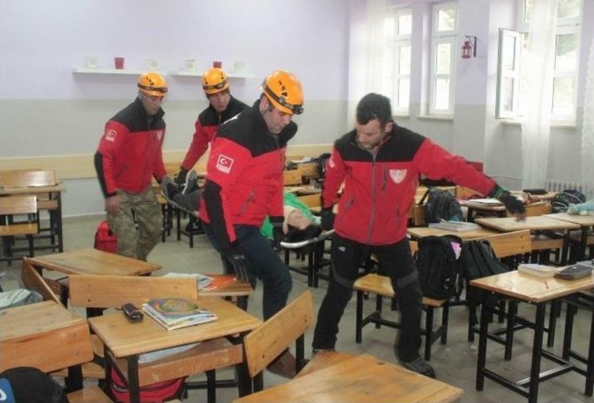 (&ouml;zel Haber) Nefes Kesen Deprem Tatbikatı