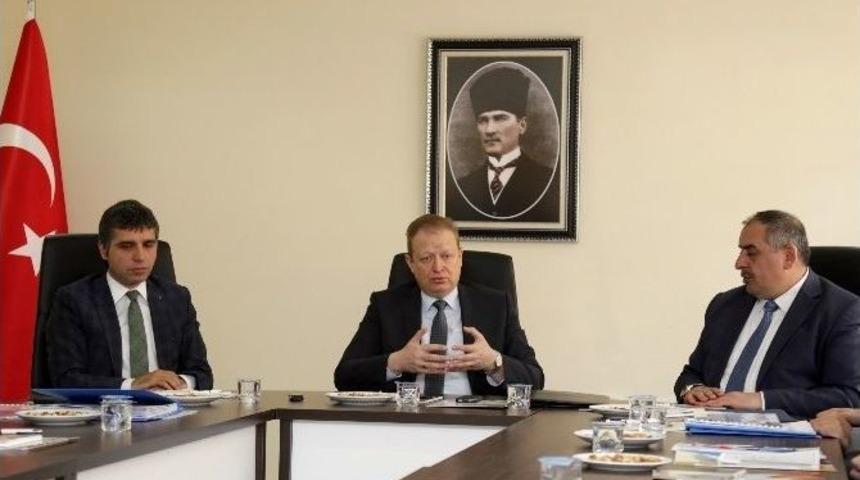 G&uuml;m&uuml;şhane İl &Ouml;zel İdaresinde &Uuml;st D&uuml;zey Yatırım Toplantısı
