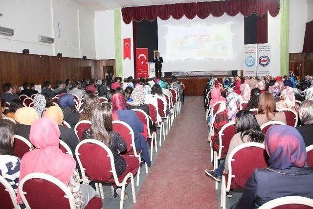 Yahyalı&rsquo;da Aile İ&ccedil;i İletişim Konferansı Verildi 1