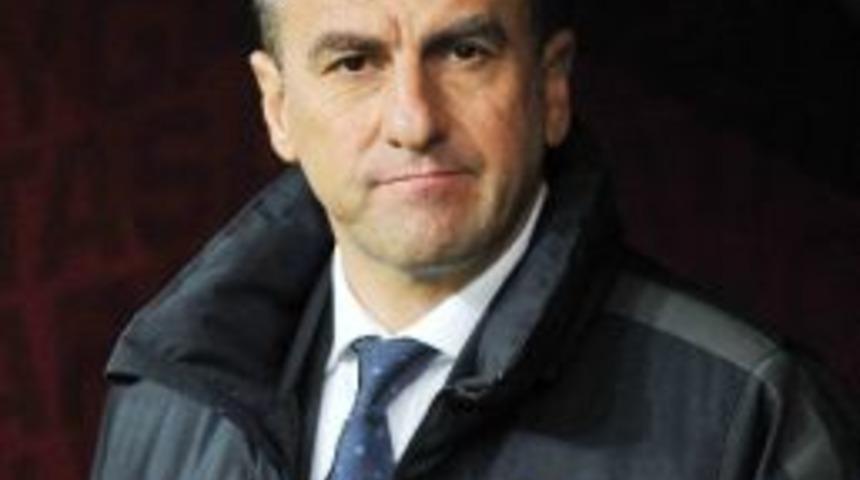 Hamzaoğlu, Başakşehir Kadrosunu Şekillendiriyor