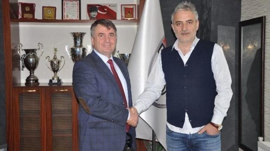 Dr. Tay Manisaspor&rsquo;u Ziyaret Etti