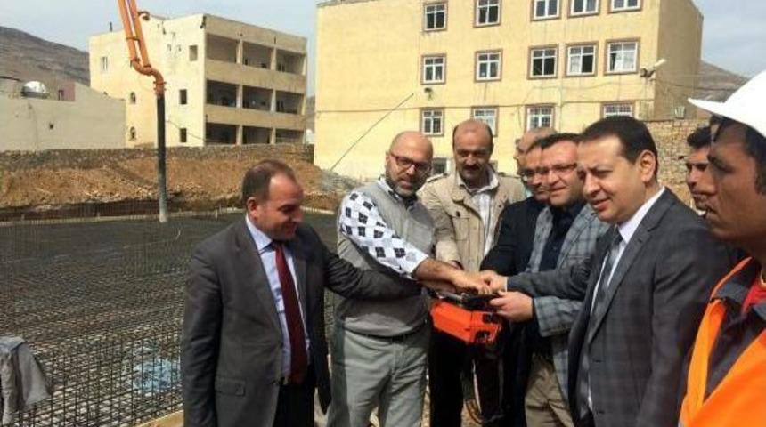 Chp'li Ayaydın'ın Babası Adına Yaptırdığı Okulun Temeli Atıldı