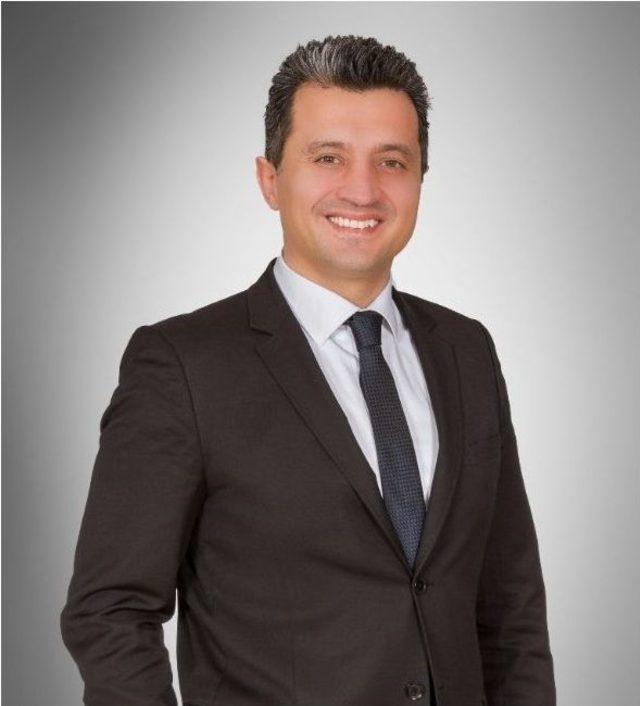 Hakan Kalkan&rsquo;ın İstiklal Marşı Twit&rsquo;i Tt Oldu 3